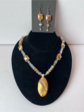 Beautiful Orange Peach Rhinestone Necklace Earrings Set